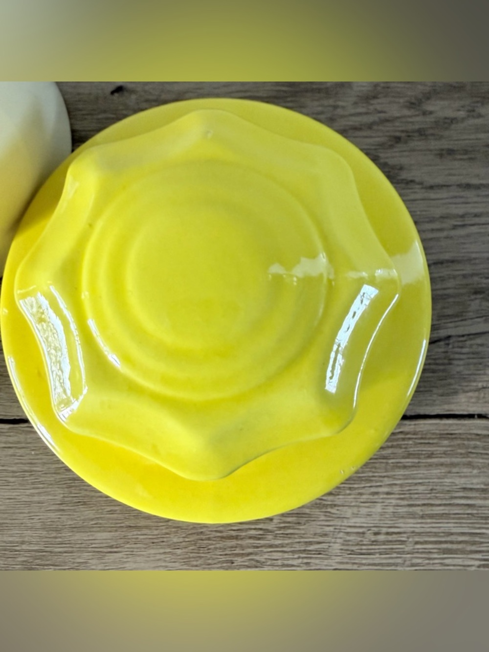 Vintage Holiday Designs Yellow Flowers CeramicGlazed Canister Yellow Lid Retro - Picture 5 of 11